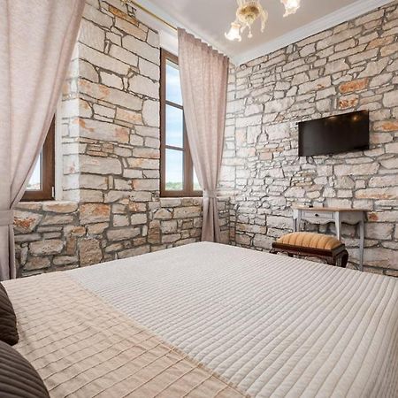 Villa Vigneri Novigrad  Екстер'єр фото