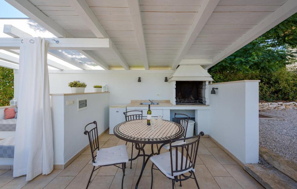 Villa Vigneri Novigrad  Екстер'єр фото
