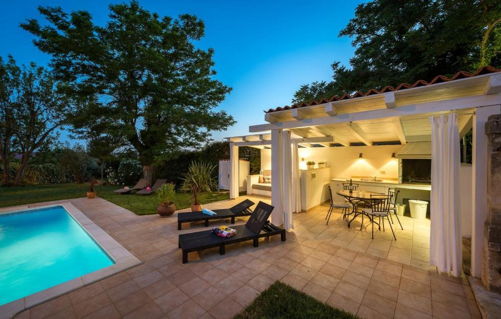 Villa Vigneri Novigrad  Екстер'єр фото